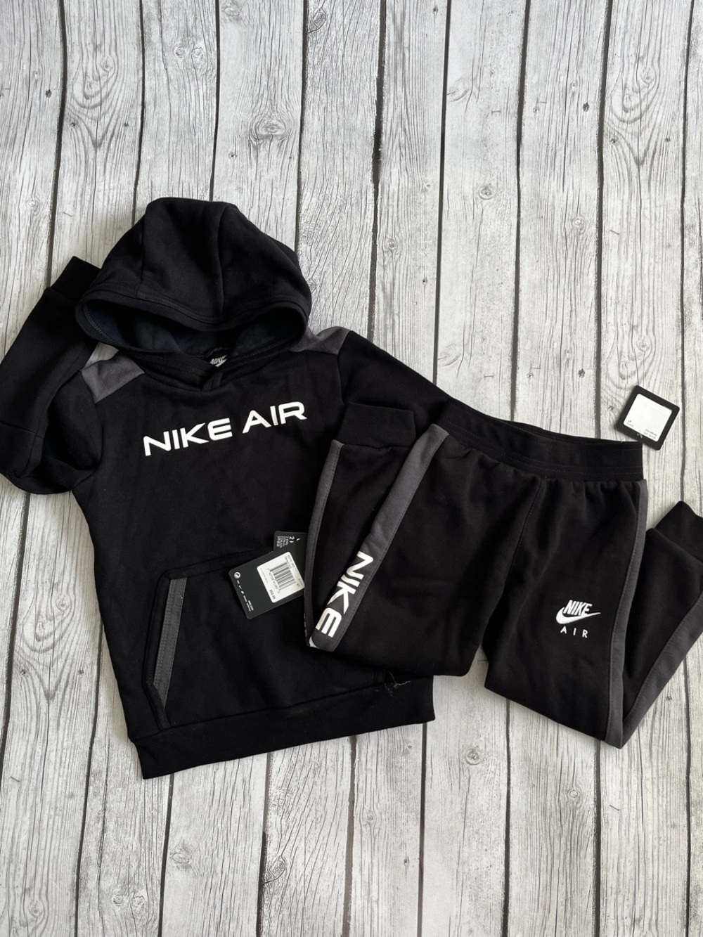 New! 🏷️ Nike Black & Gray Kids Hoodie and Jogger Set 4T